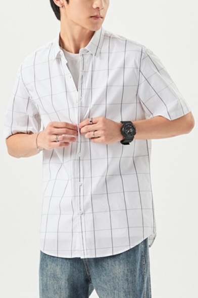 Men Classic Shirt Plaid Pattern Turn-down Collar Button Closure Short Sleeve Shirt