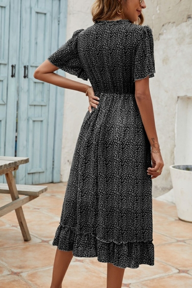 Women Stylish Dress Leopard Printed Short Sleeve V-neck Regular Fit Mid Rise Tea Dress