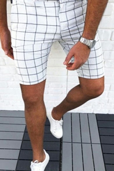 Men Basic Shorts Checked Pattern Zip Closure Pocket Detail Shorts