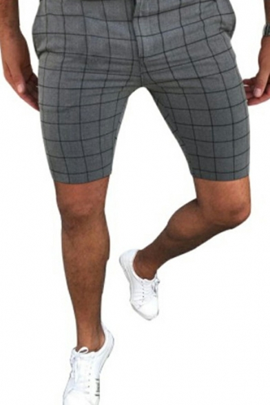 Men Basic Shorts Checked Pattern Zip Closure Pocket Detail Shorts