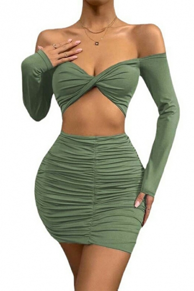 Ladies Edgy Co-ords Whole Colored Long Sleeves Off the Shoulder Tee Pleated Skirt Set