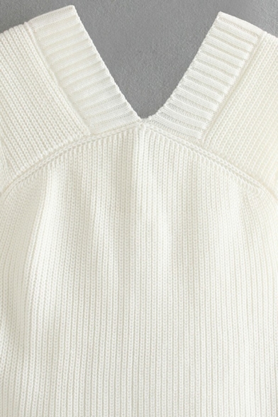 Ladies Elegant Vest Solid Color Knit Side Slit Detailed V-Neck Relaxed Vest