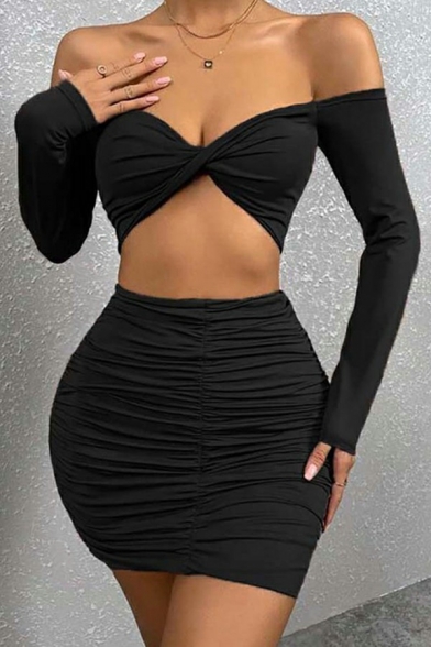 Ladies Edgy Co-ords Whole Colored Long Sleeves Off the Shoulder Tee Pleated Skirt Set