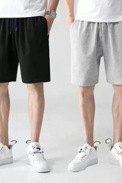 Leisure Men's Solid Color Drawstring Waist Mid Rise Regular Pocket Front Shorts