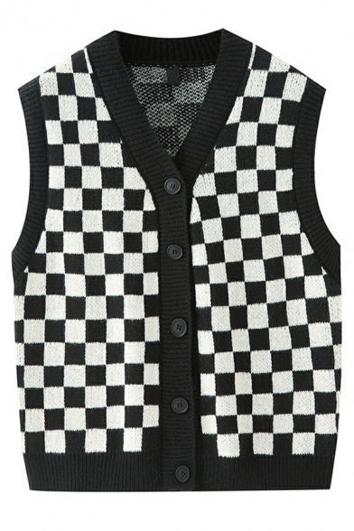 Fashionable Guys Checked Pattern V Neck Sleeveless Regular Fitted Button Fly Knitted Vest