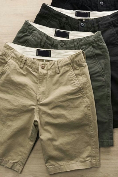 Men Cool Solid Color Mid Rise Regular Fit Pocket Detail Zip Placket Shorts