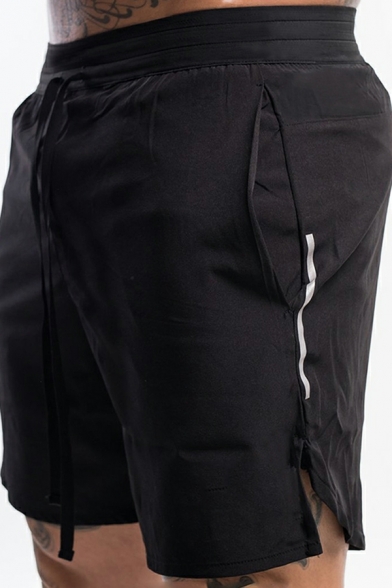 Men Modern Whole Colored Pocket Drawstring Waist Mid Rise Regular Fit Shorts