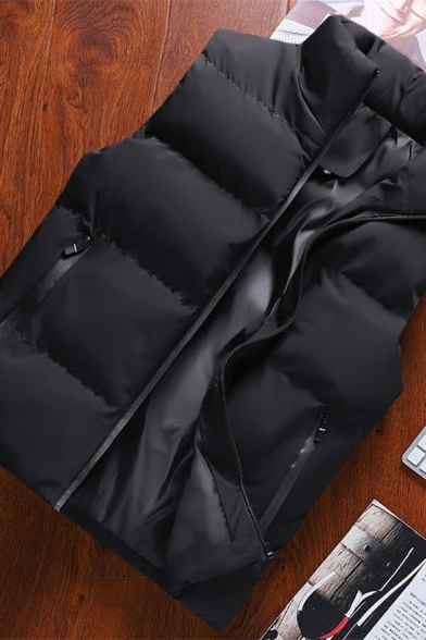 Guys Elegant Solid Pocket Detailed Sleeveless Regular Fit Stand Neck Zip Up Vest