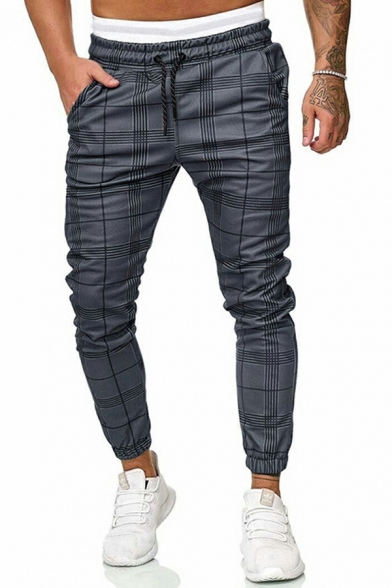 Stylish Guys Checked Print Pocket Detailed Drawstring Waist Slimming Mid Rise Pants