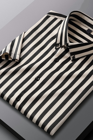 Modern Striped Print Short Sleeves Point Collar Regular Button-up Shirt for Men