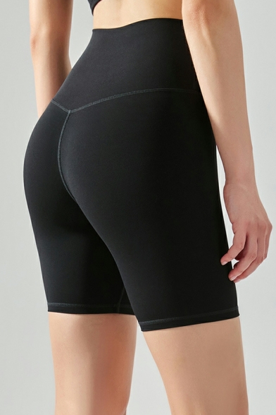 Skinny Fit Plain Polyester Sports Shorts High Waist Sporty Shorts With Elastic Waist