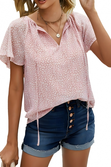 Fancy Women’s Floral Pattern Short Sleeve V-Neck Loose Fitted T Shirt