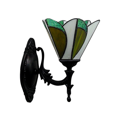 7 Inches Width Tiffany Designed Wall Sconce with One Light