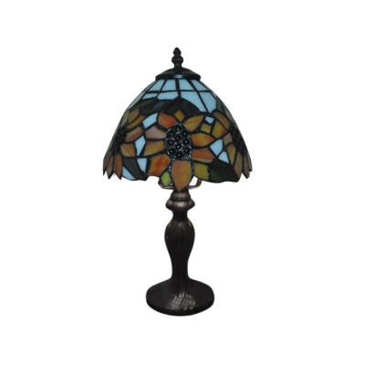 Art Glass Style Sunflower Pattern Tiffany Table Lamp with One Light