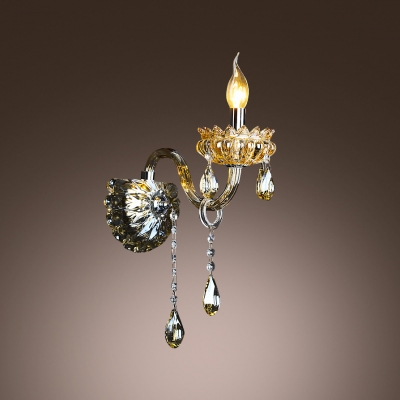Elegant Single Light Wall Sconce with Delicate Plate Droplets and Sleek Curving Arm