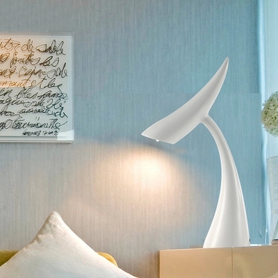 Novelty Design Elegantly Resin Designer Table Lamps in Beautiful Shape