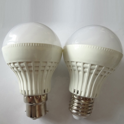 220V 7W  E27 180° Cool White Lighted LED Globe Bulb