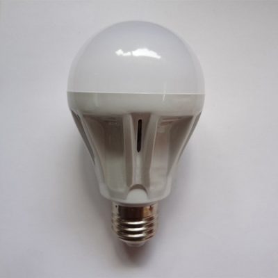 9W 2835SMD E27 Warm White Plastic LED Globe Bulb