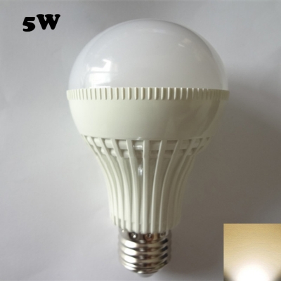 SMD2835 180 E27 5W 3000K LED Ball Bulb in White PC