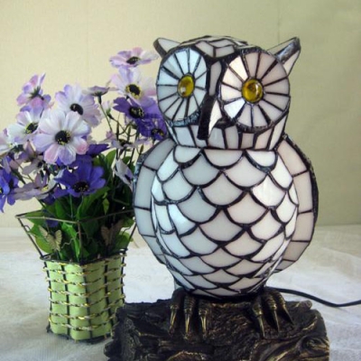 Owl Shade 8 Inch Mini Night Light in Tiffany Stained Glass Style