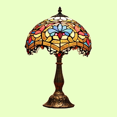 Delicate Pattern Tiffany Table Lamp with One Light