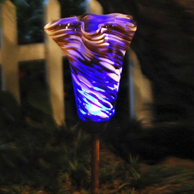 5 Inches Wide Flower Shape Solar Powered LED Decorative Garden Stake