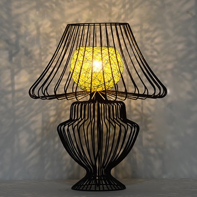 Industrial Desk Lamp With Nordic Vase, Wire Cage Desk Lamp