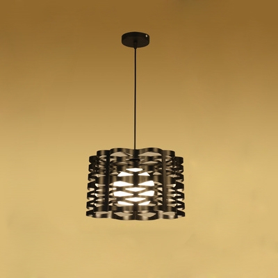 

Industrial Hanging Pendant Light with Wave Shade in Black