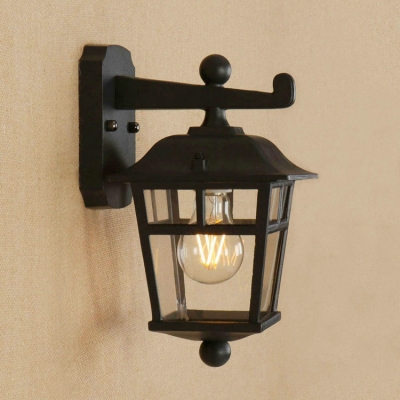 Industrial Wall Sconce in Traditional Style with Glass Shade
