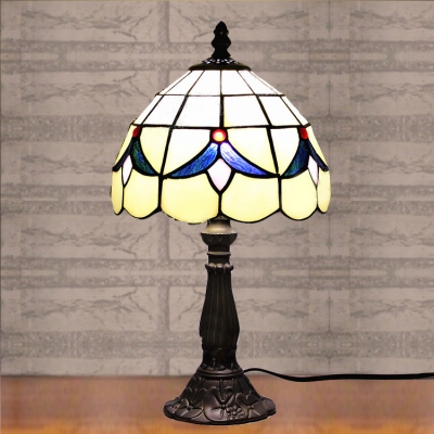 8 Inch Blue Blossom Pattern Mini Beside Table Lamp in Stained Glass Style