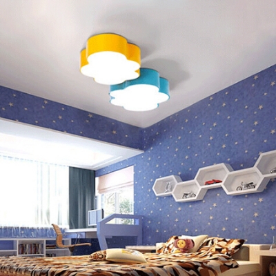 Flower LED Flush Light Fixture Simple Kindergarten Acrylic Ceiling Lamp in Blue/Yellow/Red