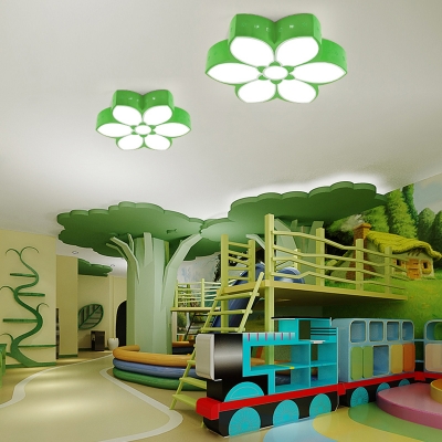 Kindergarten Flower Shape Flushmount Modernism Metal LED Flush Ceiling Light in Green/Yellow/Red