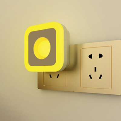 Remote/Motion Activated Plug-in Mini Square Night Light for Corridor Stairway