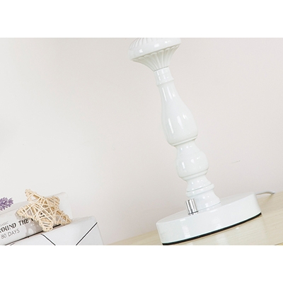 Acrylic Deer Pattern Reading Light Children Bedroom Single Head Table Lamp in White Finish