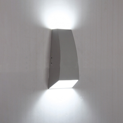 Geometric LED Wall Light Fixture Low Wattage 6W Energy-Saving 2 Light Led Up Down Lighting Black/White Aluminum Led Sconce Lights