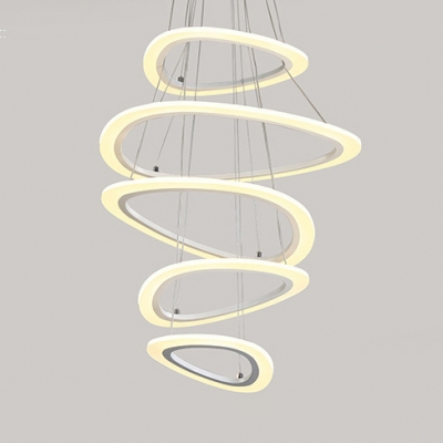 Unique Pendant Lights White Acrylic 4 Ring/5 Ring LED Oval Chandelier 115W Height Adjustable Mango Shaped LED Chandeliers for Foyer Staircase Hall