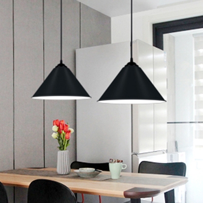 1 Light Cone Shape Ceiling Pendant Light Simplicity Metal Hanging Light in Black for Bedroom
