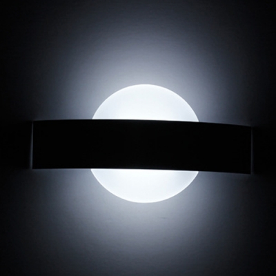 Acrylic Disc Shade Wall Light Designer Style LED Wall Mount Fixture in Black for Bedroom