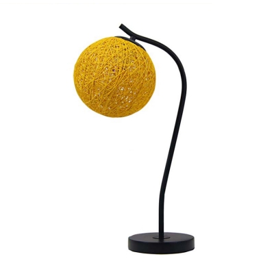 Designers Style Colorful Weave Table Light Wire Powered Desk Light with Curved Arm
