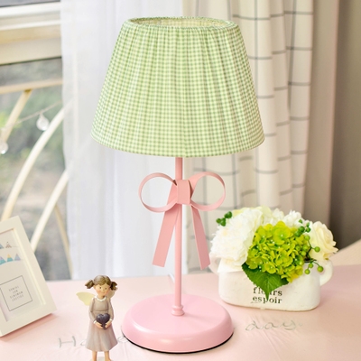 Green Trellis Design Standing Table Light with Bowknot Fabric Shade 1 Bulb Table Lamp for Living Room