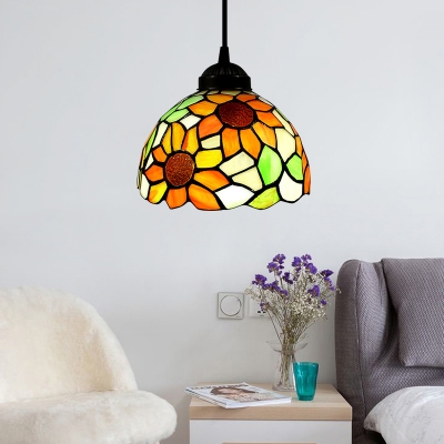 Elegant Tiffany Style Pendant Light with Oversize Sunflower Pattern