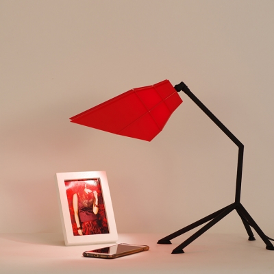 Blue/Red Geometric Table Lamp Contemporary Metal Single Light Standing Desk Lamp for Bedside