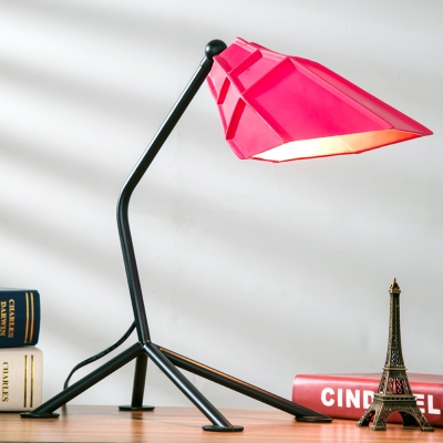 Blue/Red Geometric Table Lamp Contemporary Metal Single Light Standing Desk Lamp for Bedside