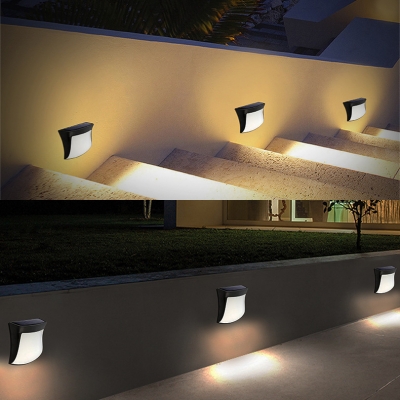 Solar Wall Light Outdoor Dusk to Dawn Sensor Waterproof Wall Lighting in Warm/White