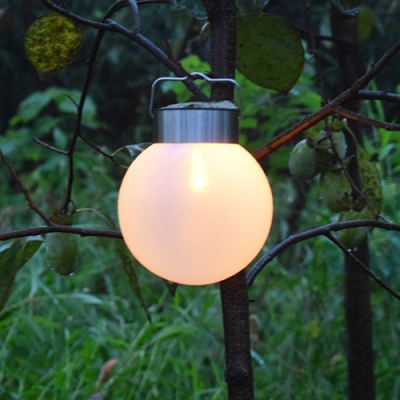Orb Garden Flame Landscape Lighting 1/4 Pack Plastic Modern Waterproof LED Solar Hanging Light in White