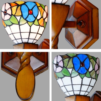 Stained Glass Wood Wall Lamp Living Room 1 Light Bohemian Style Flower Wall Light for Bedroom