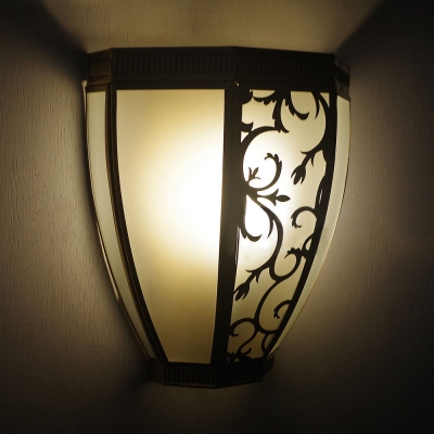 Curved Shade Sconce Light 1 Light Antique Style Glass Metal Wall Sconce for Bedroom Dining Room