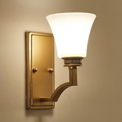 Vintage Style Curved Shade Sconce Light Metal Glass Single Light Gold Wall Lamp for Hotel Restaurant