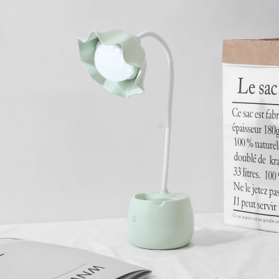 Flower Shape LED Reading Light USB Charging Port Pen Holder Design Desk Lighting for Bedroom Dormitory