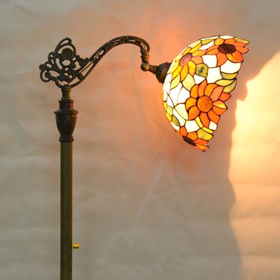 Rotatable Baroque/Dragonfly/Sunflower Floor Lamp 1 Light Tiffany Stained Glass Standing Light for Villa